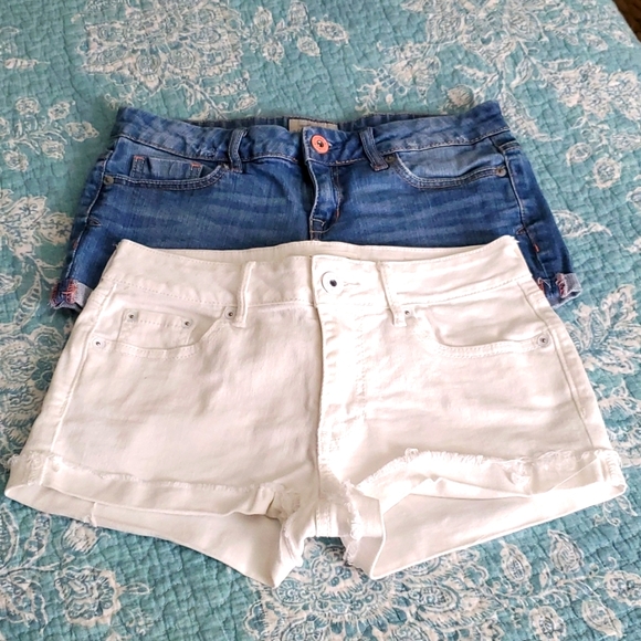 🔴 Jean shorts bundle - Picture 1 of 5